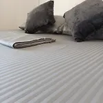 Superior Apartment 2 Minutes Far From The Beach